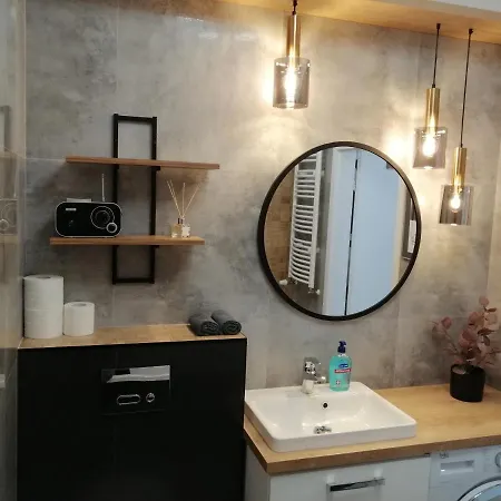 Apartment Noce W Jelonce - Nowoczesny Typu W Centrum Jeleniej G - Z Garazem Dla 1-4 Osob Jelenia Gora